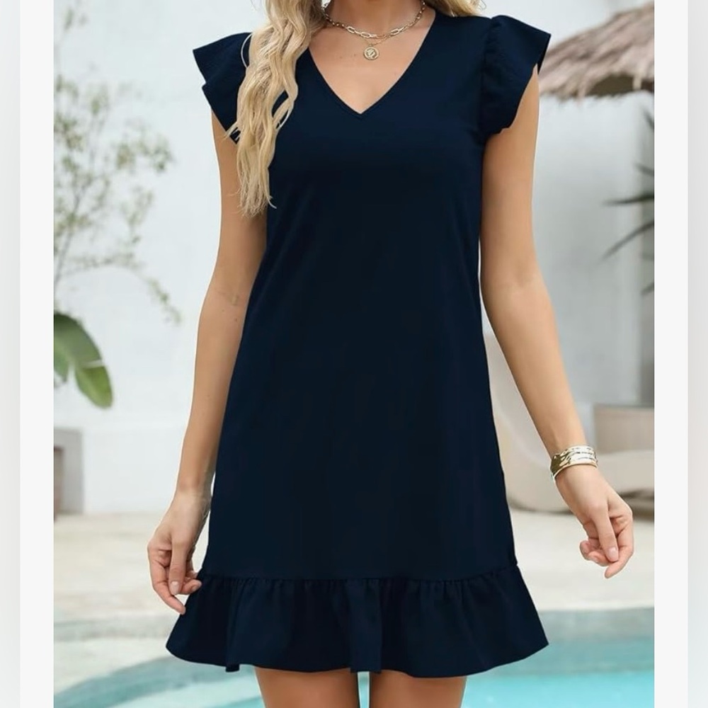 ❤️NWT Chic Blue V-Neck dress
